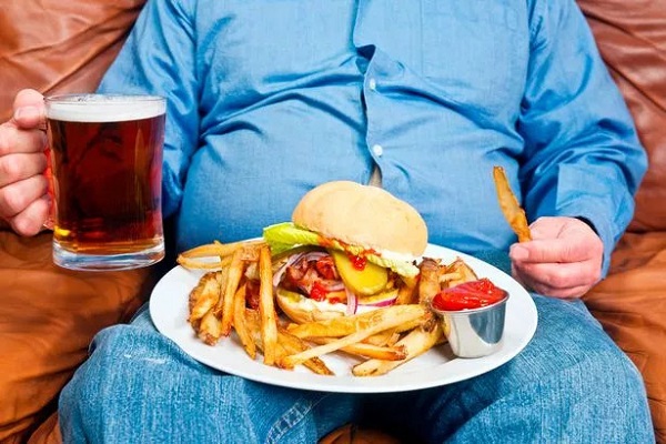  Ăn uống sai cách gây béo phì độ 1