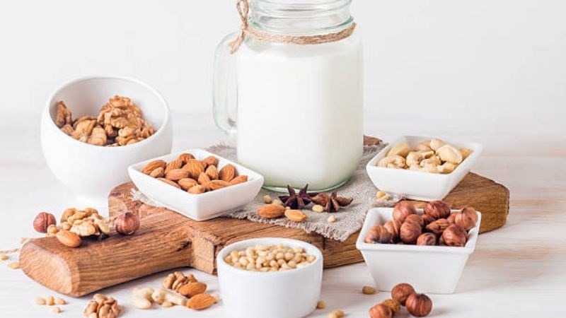Nên sử dụng sữa hạt dành cho người tiểu đường vào buổi sáng hoặc sau ngủ trưa